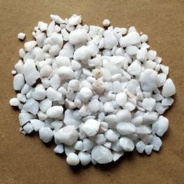 Nature Rabbit marble chips pebbles white